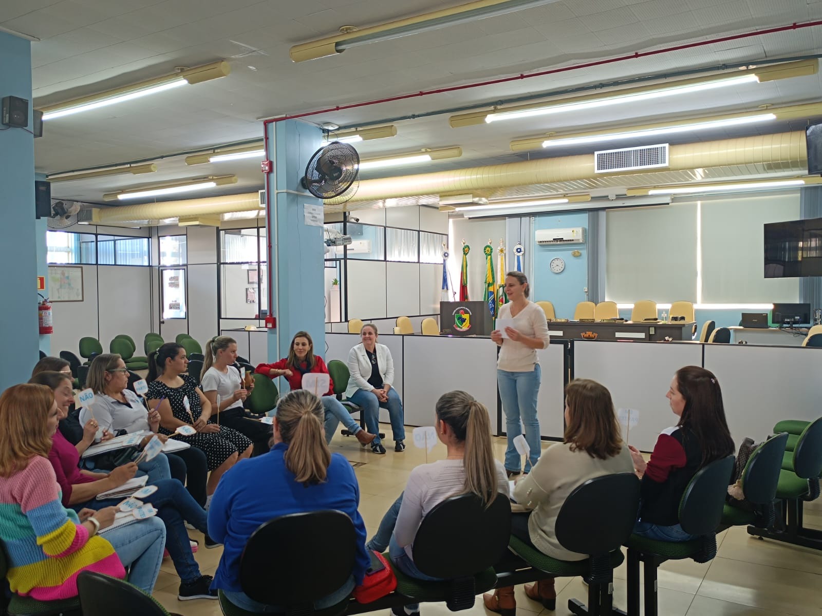 <p><span style="font-family: Arial, sans-serif;">Encontro re&uacute;ne supervisores escolares da Rede Municipal de Ensino</span></p>