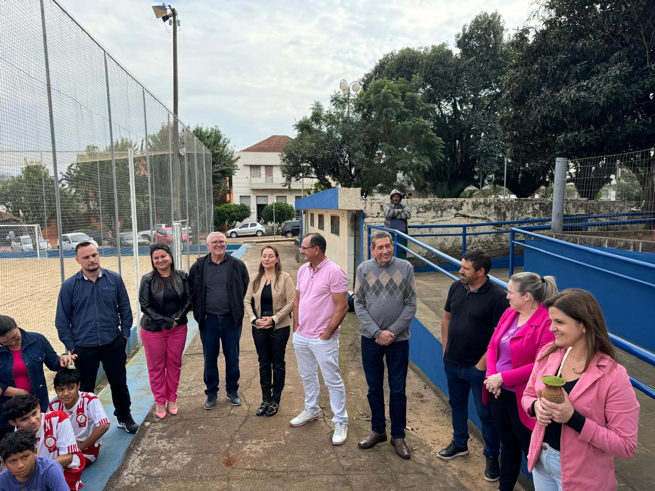 <p>Quadra de areia da Pra&ccedil;a Al&aacute;dio Ferreira foi revitalizada</p>