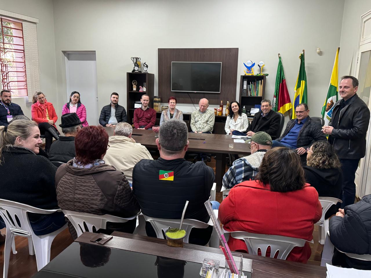 <p style="text-align: left;" align="center">Empresa giruaense conquista certifica&ccedil;&atilde;o para produzir e comercializar licor de buti&aacute; em todo o territ&oacute;rio nacional</p>
<p align="center">&nbsp;</p>