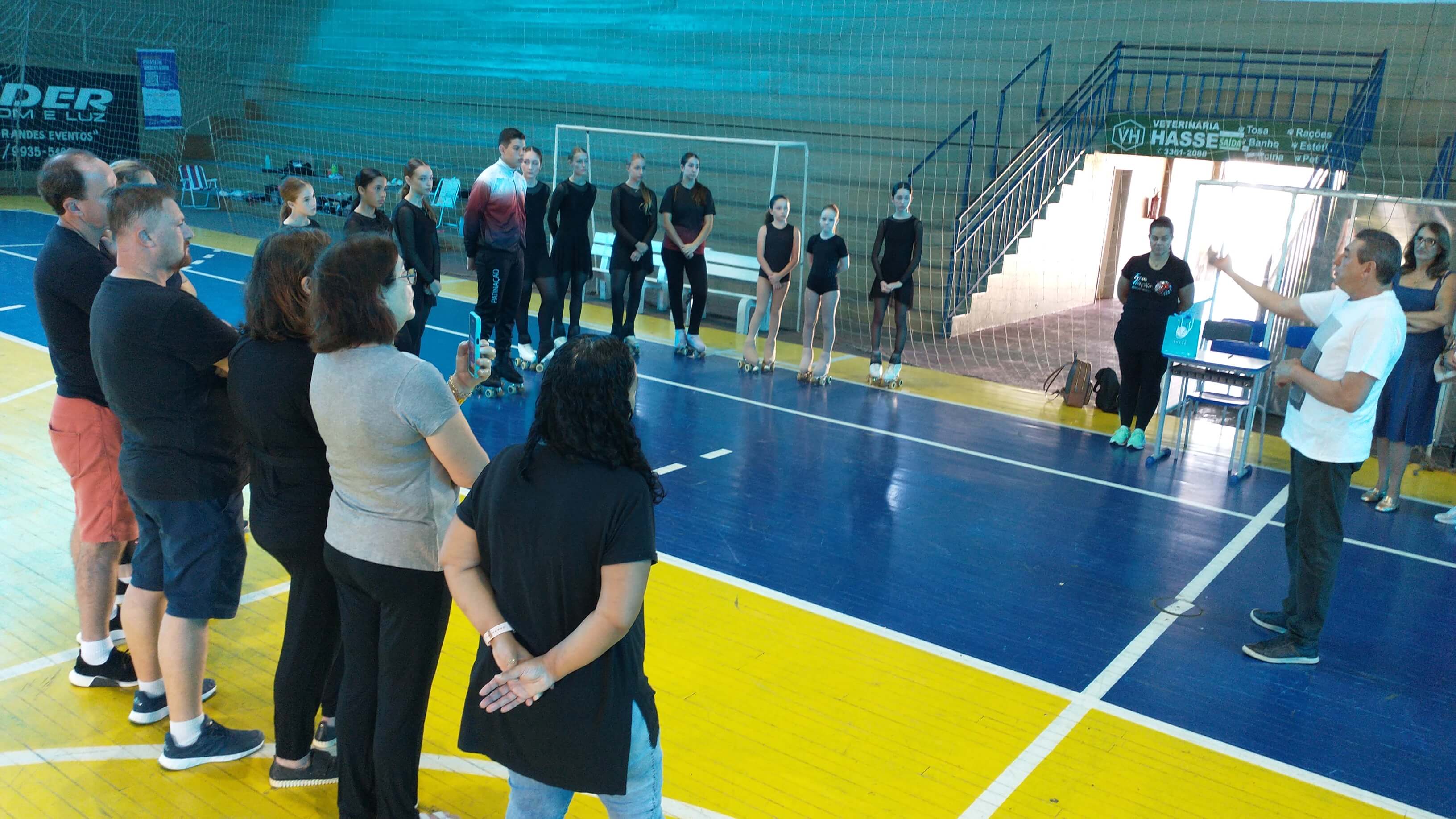 Jovens atletas giruaenses recebem incentivo do Executivo Municipal para participação de competição nacional de patinação