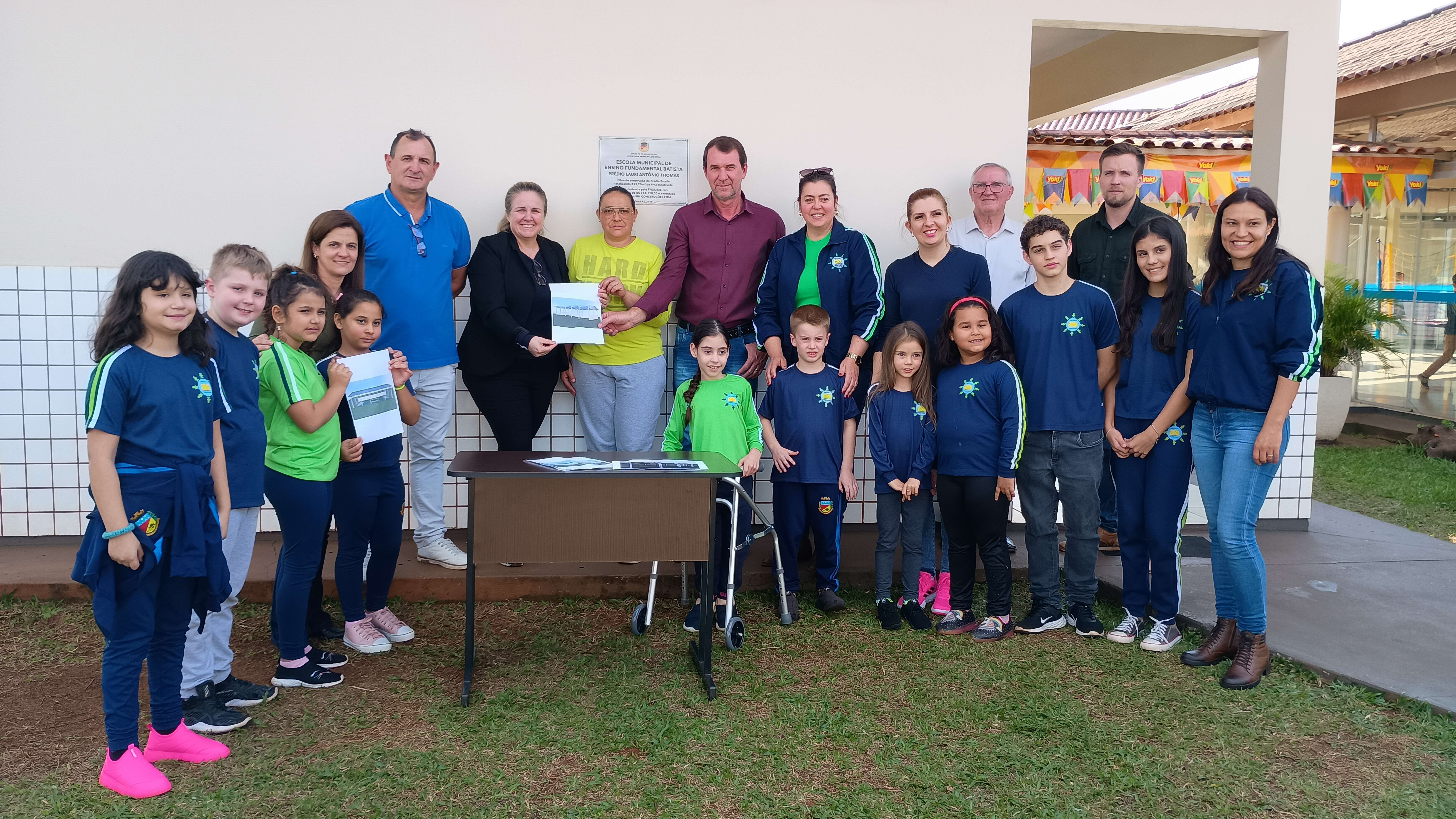 <p>Giru&aacute; conquista recursos para constru&ccedil;&atilde;o de quadra esportiva coberta para a Emef Batista</p>