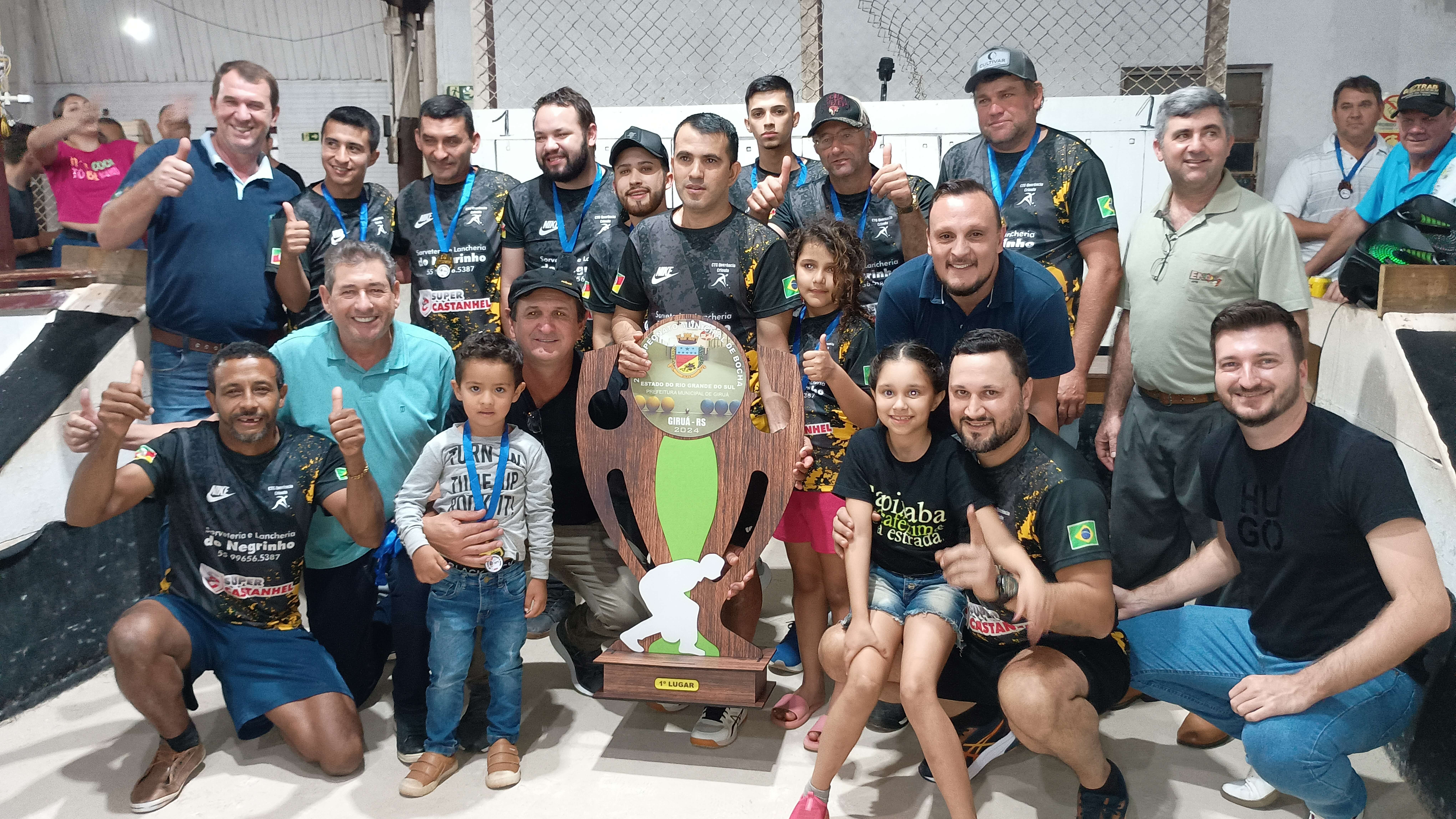 <p style="text-align: left;" align="center">Campe&otilde;es do 25&ordm; Torneio Municipal de Bochas</p>