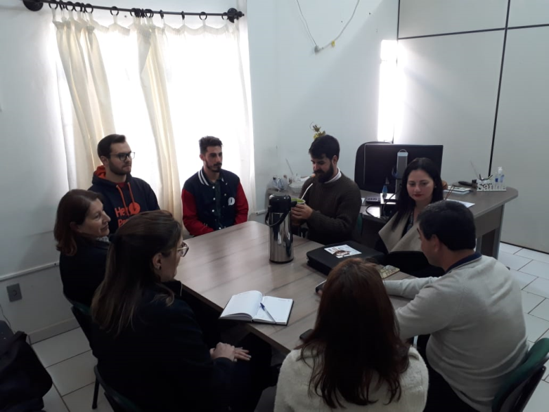 Governo Municipal lança programa “Jovem em foco”