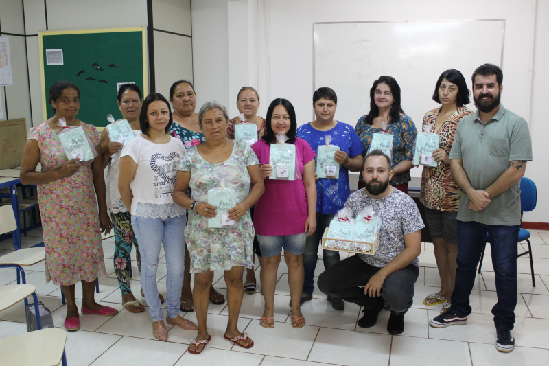 Grupo de Mulheres do CAPS produzem cartilha sobre plantas medicinais