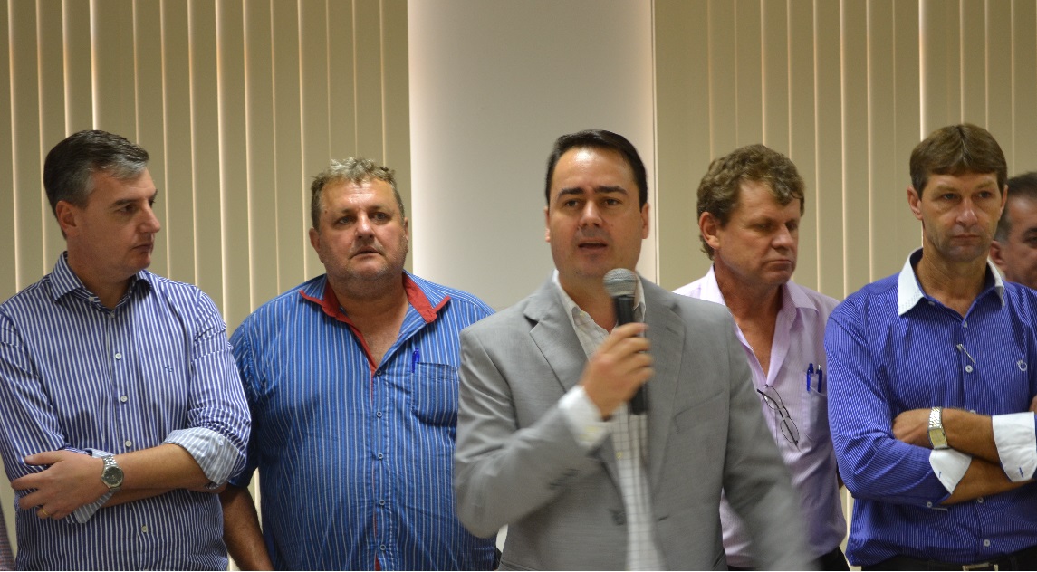 PREFEITO FABIAM PRESIDE AMM