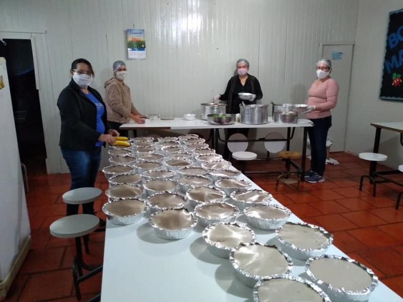 SMEC realiza entrega de marmita para alunos da Rede Municipal de Ensino