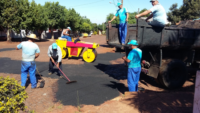 MUNICÍPIO INÍCIA REPAROS EM RUAS CALÇADAS