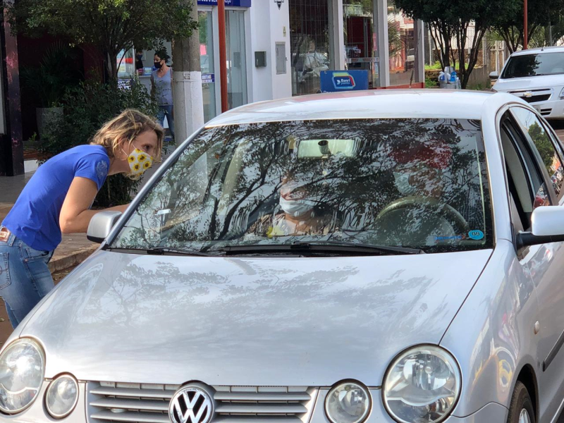Projeto “Vamos Florescer Giruá” realiza Drive Thru na Praça Aládio Ferreira