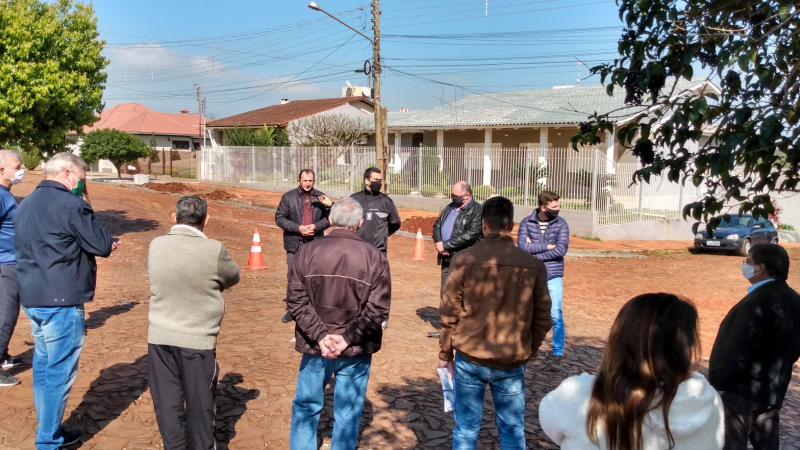    Executivo Municipal dá início a mais uma obra de pavimentação asfáltica