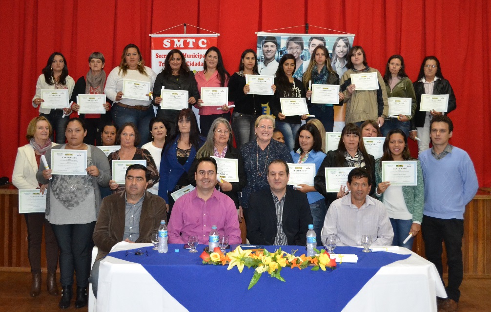 ESCOLA DE EMPREGO QUALIFICA MAIS 36 PESSOAS EM GIRUÁ