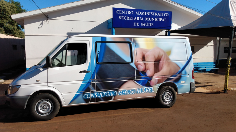 Governo Municipal transforma ambulância em consultório móvel para levar atendimento médico para o interior