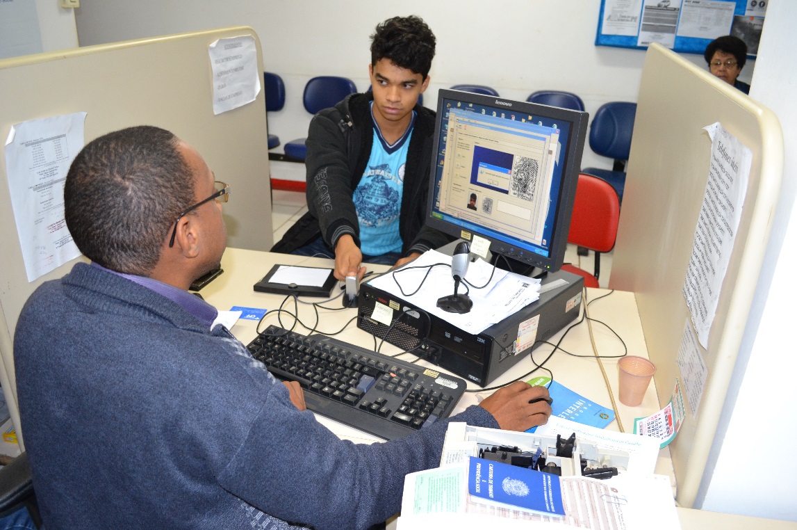 Carteira de Trabalho gratuita e por sistema digital na Secretaria de Trabal