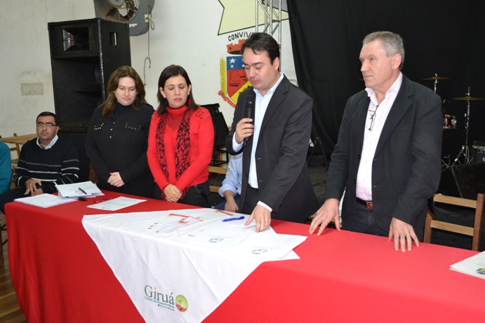 NOVOS TRECHOS ASFALTADOS E GINÁSIO DE ESPORTES FORAM CONFIRMADOS