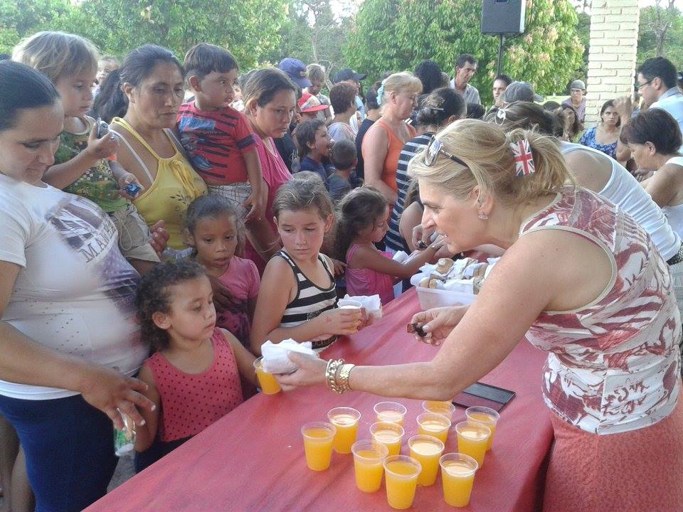 Crianças giruaenses têm dia especial de diversão no Natal 