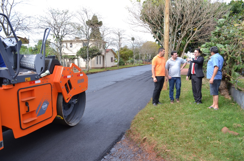 Iniciam as obras de asfaltamento no entorno do Ginásio de Esportes Elias Sa