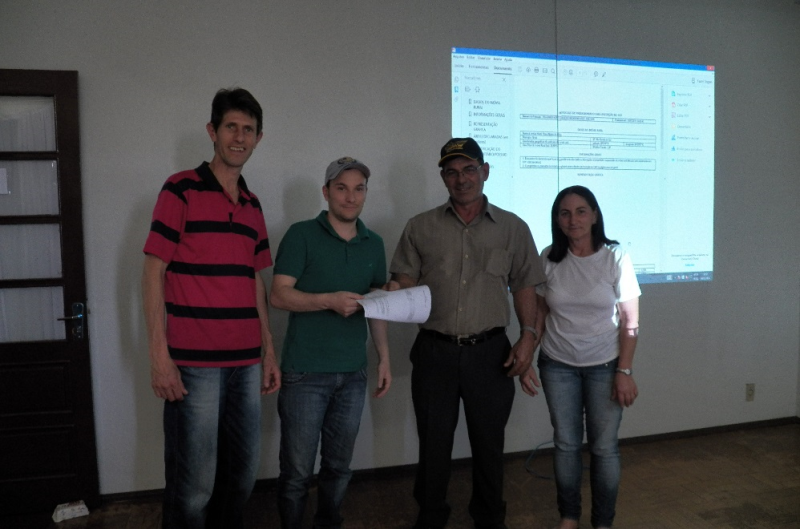 Produtores rurais e SMDES em parceria para o preenchimento do CAR - Cadastr