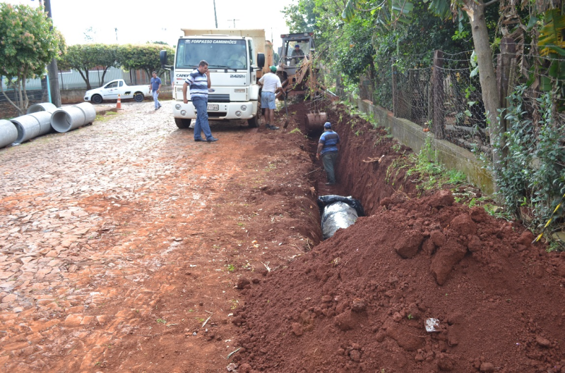 Secretaria de Obras finaliza rede de coleta de águas pluviais