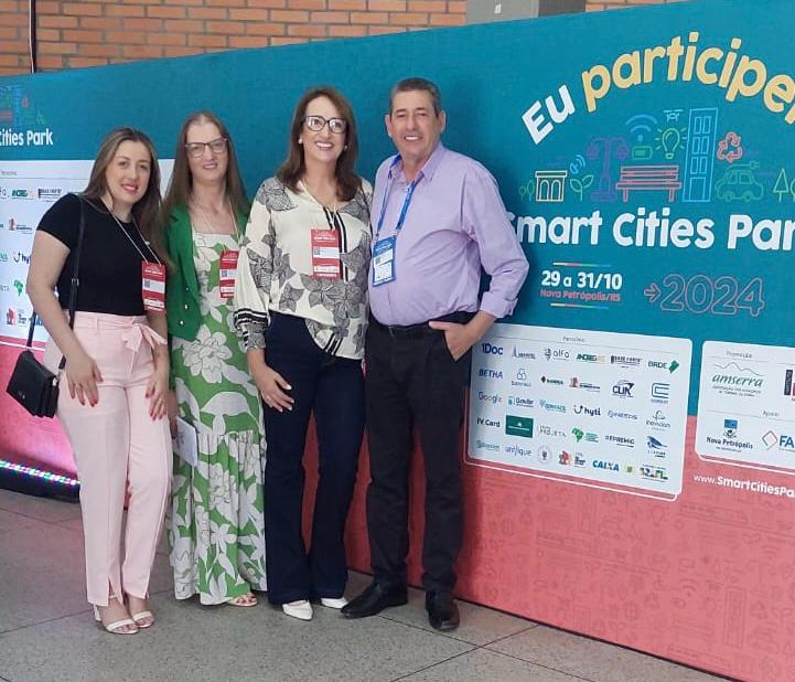 <p><strong>Taborda marca presen&ccedil;a em importante evento promovido pela Famurs</strong></p>