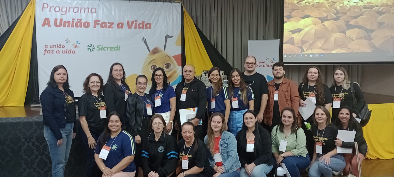 <p>Profissionais de Educa&ccedil;&atilde;o participam do I Semin&aacute;rio de Pr&aacute;ticas Inspiradoras promovido pelo Sicredi atrav&eacute;s do Programa A Uni&atilde;o Faz a Vida</p>