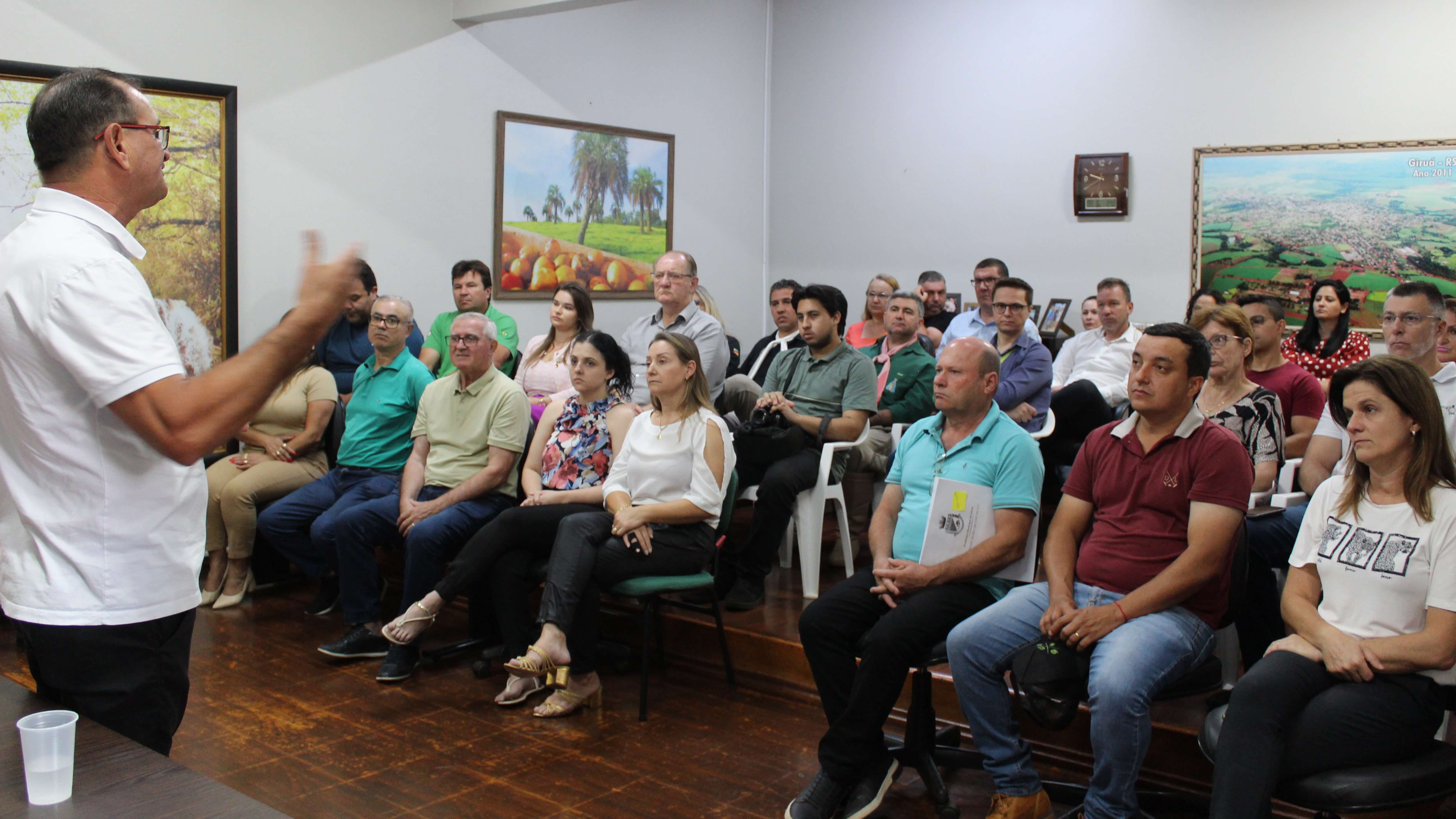 <p>Governo Municipal promove ato de encerramento da gest&atilde;o Weimer</p>