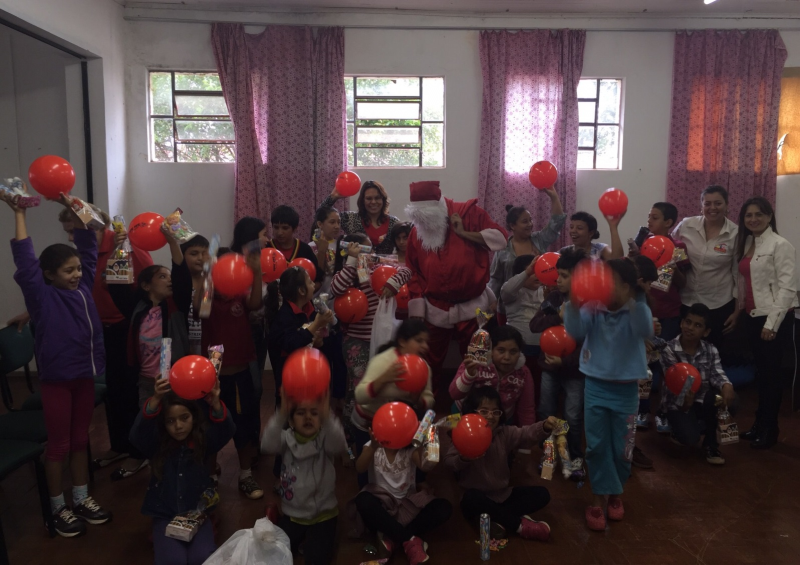 Crianças do grupo de convivência de Giruá celebram Natal