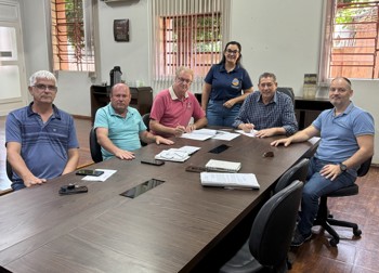 <p style="text-align: left;" align="center"><strong>Termo de Fomento benefica produtores de leite do munic&iacute;pio</strong></p>