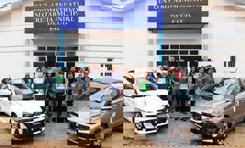 <p>Mais 2 novos ve&iacute;culos para ampliar o atendimento aos pacientes da Sa&uacute;de de Giru&aacute;</p>