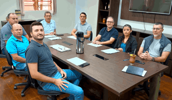 <p>Executivo Municipal e lideran&ccedil;as do setor agropecu&aacute;rio deliberam sobre refer&ecirc;ncias do Valor da Terra Nua (VNT)</p>