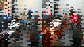 <p>Podas de emerg&ecirc;ncia est&atilde;o 50% conclusas em Giru&aacute;</p>