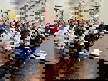 <p><span style="color: #000000;">Governo Municipal divulga nova estrutura administrativa e entrega 3 novos ve&iacute;culos para Sa&uacute;de e Educa&ccedil;&atilde;o</span></p>