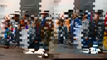 <p><span style="color: #080809;"><span style="font-family: Liberation Serif, serif;"><span style="font-size: medium;">Alunos da Emef S&atilde;o Pedro visitam gabinete municipal</span></span></span></p>