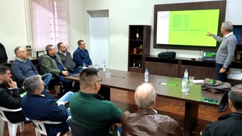 <p>Prefeito Dari Taborda re&uacute;ne lideran&ccedil;as regionais e promove di&aacute;logo sobre a&ccedil;&otilde;es ambientais em reuni&atilde;o com a CRVR</p>