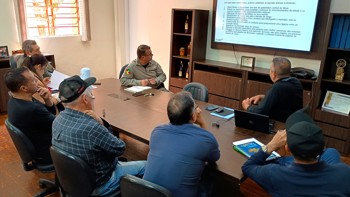 <p>Governo Municipal analisa estudo da Fundatec para melhorias no tr&acirc;nsito e estacionamento na cidade de Giru&aacute;</p>