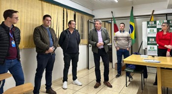 <p>Empreendedores de Giru&aacute; recebem treinamento para ampliar vendas no setor p&uacute;blico</p>