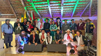 <p>Prefeito Taborda prestigia a 3&ordf; Noite de Trova no Piquete Nativista de Giru&aacute;</p>