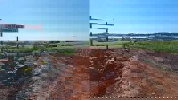 <p>Estrada geral Giru&aacute;&ndash;S&atilde;o Paulo das Tunas recebe melhorias</p>