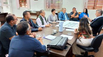 <p>Governo Municipal avan&ccedil;a com projeto de reestrutura&ccedil;&atilde;o vi&aacute;ria do centro de Giru&aacute;</p>