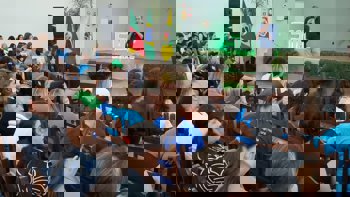 <p>Feira do Livro 2025 &eacute; aberta com homenagens e incentivo &agrave; leitura em Giru&aacute;</p>