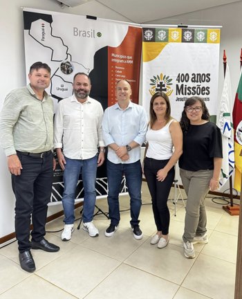 <p>Giru&aacute; participa de reuni&atilde;o regional sobre fortalecimento do turismo</p>
