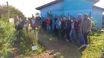 Comunidade participa de visita&ccedil;&atilde;o ao Jardim Medicinal da ESF1 no Bairro S&atilde;o Jos&eacute;