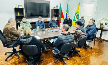 Executivo coordena reuni&atilde;o para qualificar estrutura e seguran&ccedil;a do Parque de Exposi&ccedil;&otilde;es