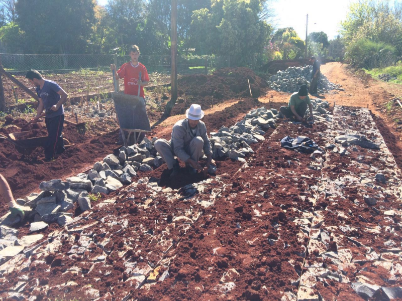 SMDR monitora execução de calçamento, rede de água , conservação e reconstr