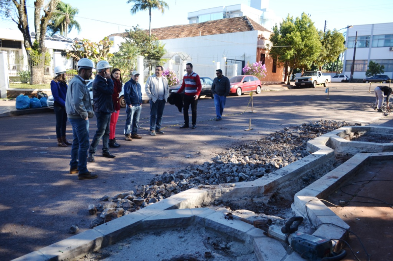Obras de revitalização da Praça Aládio Ferreira