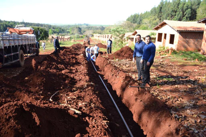 Loteamento Nova Esperança com Rede de Água Potável