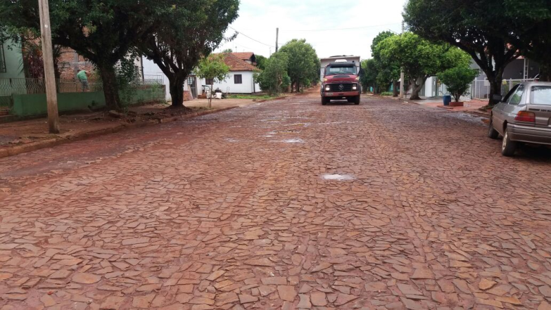 Asfaltamento na Rua Guarani encerra pavimentações em 2016