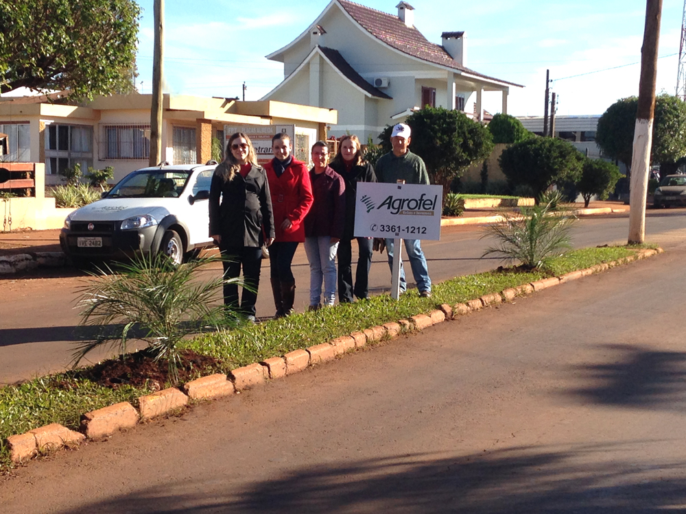 Espaços Públicos embelezados com a parceria SMPH - Agrofel