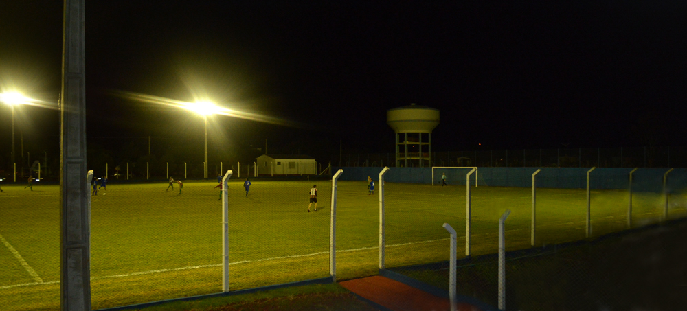 Estádio Municipal Jacinto Nogueira Silva recebe iluminação