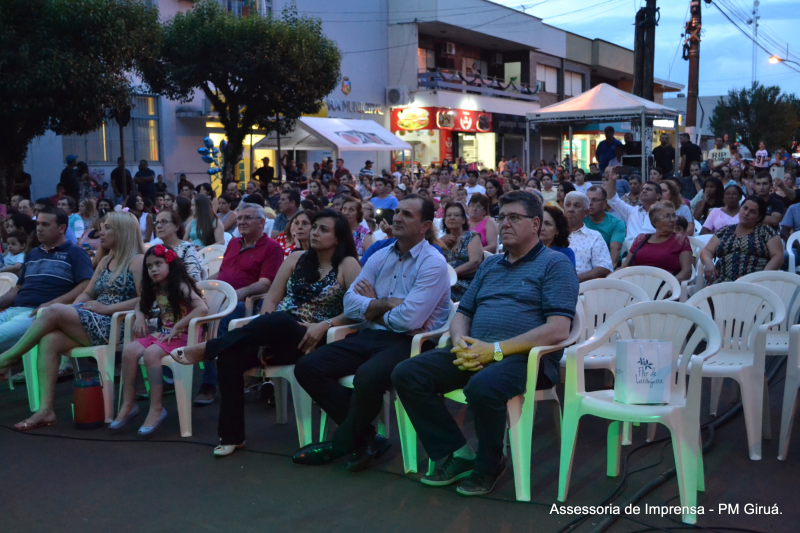 BANDA OPUS DEI ANIMOU PÚBLICO EM SHOW GOSPEL