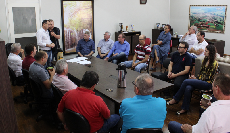 AIRTON BEUTINGER ASSUME SECRETARIA DE AGRICULTURA E MEIO AMBIENTE