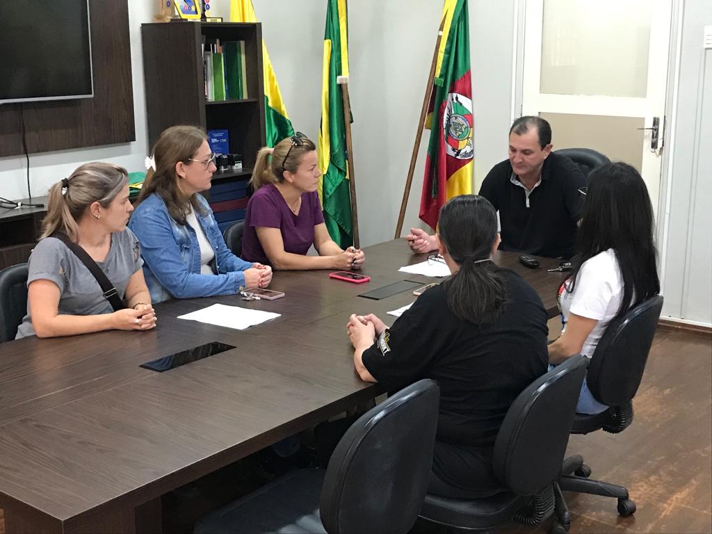 Prefeito Ruben recebeu presidência e demais integrantes da AMA